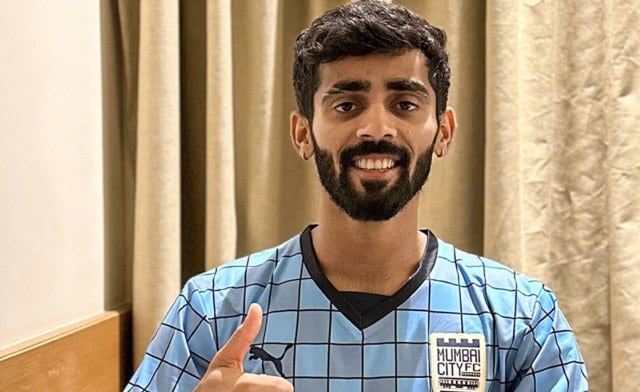 Isl Mumbai City Fc Complete Signing Of Akash Mishra From Hyderabad Fc