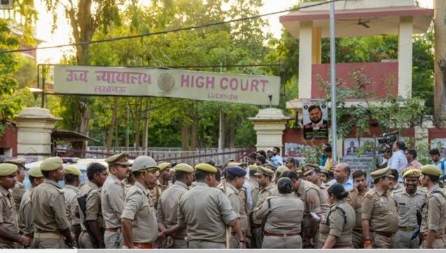 Gangster Sanjeev 'Jeeva' Murder: Three-member SIT to probe Lucknow Civil Court firing Gangster Sanjeev 'Jeeva' Murder: Three-member SIT to probe Lucknow Civil Court firing