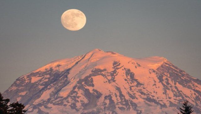 Strawberry moon on top of the Tahoma, also known as Mount Rainier, in the United States. According to The Old Farmer’s Almanac, June “was traditionally the month of marriage, and is even named after the Roman goddess of marriage, Juno.” People from other countries have also given the moon names that mirror their seasonal or cultural rituals, such as the Europeans’ honeymoon, NDTV reported. Image Courtesy: @steven_t_Juong Strawberry moon on top of the Tahoma, also known as Mount Rainier, in the United States. According to The Old Farmer’s Almanac, June “was traditionally the month of marriage, and is even named after the Roman goddess of marriage, Juno.” People from other countries have also given the moon names that mirror their seasonal or cultural rituals, such as the Europeans’ honeymoon, NDTV reported. Image Courtesy: @steven_t_Juong