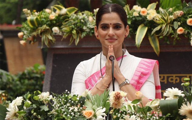 Priya Bapat as Poornima Amre in City of Dreams: Priya Bapat portrays a strong, independent, and courageous politician in this series. Bapat’s character, Poornima Gaikwad faces an emotional turmoil and learns to accept her true self and recognise what her heart truly desires as she comfortably sinks into the skin of a queer character.