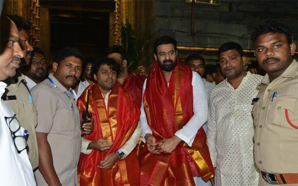 Prabhas seeks blessings at Tirumala temple ahead of 'Adipurush' final trailer launch