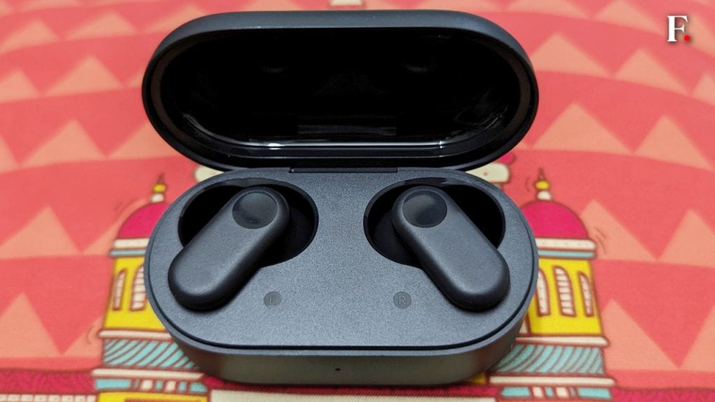 OnePlus Nord Buds 2r Review Buds in Case