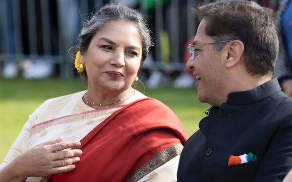 Shabana Azmi celebrates the Indian Independence Day hosting the Tri-Color at Indian Film Festival of Melbourne 2023 Shabana Azmi celebrates the Indian Independence Day hosting the Tri-Color at Indian Film Festival of Melbourne 2023