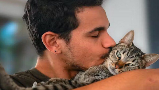 Is kissing your pets really safe?