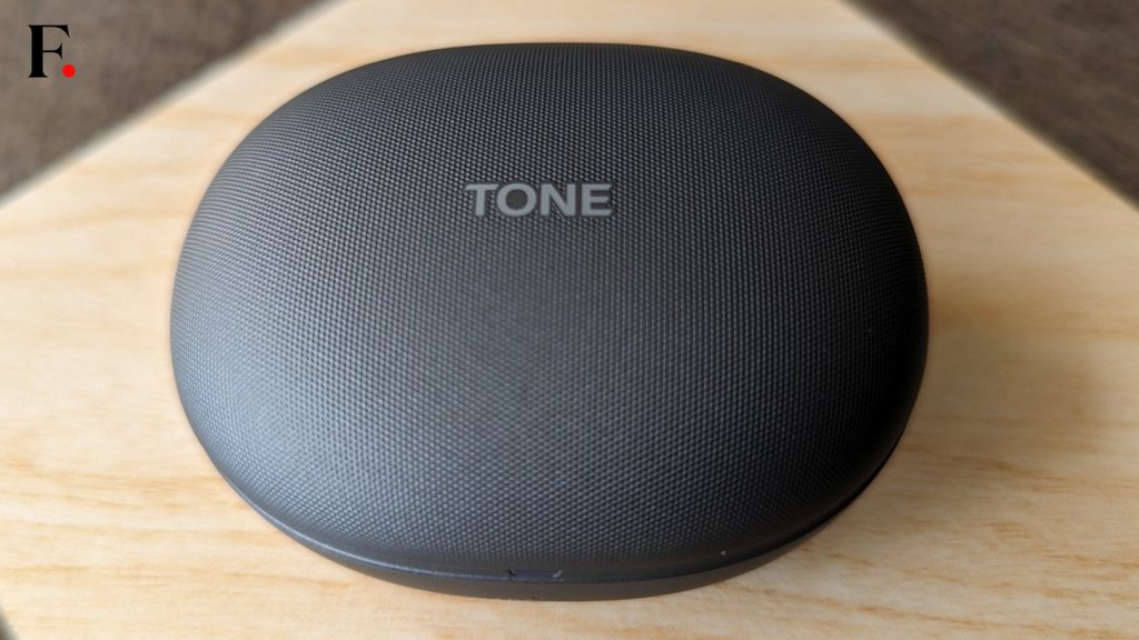 LG Tone Free Fit TF7 Review Case