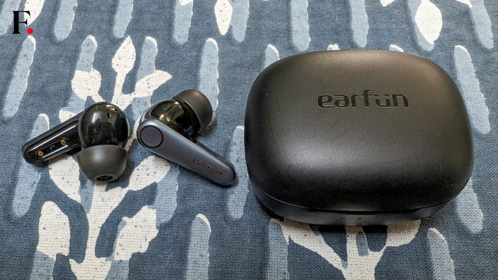 EarFun Air Pro 3 Review: BudsCase and buds