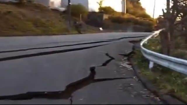 WATCH Japan Hit By First Tsunami Waves After Massive 7 6 Magnitude