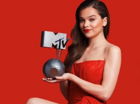 Pitch Perfect 2 actor Hailee Steinfeld to host and perform at 2018 MTV Europe Music Awards Pitch Perfect 2 actor Hailee Steinfeld to host and perform at 2018 MTV Europe Music Awards