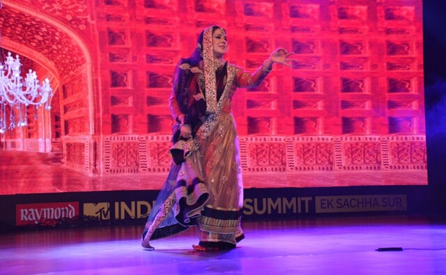 The Darbari Kathak exponent who has formulated The Courtesan Project to preserve this art form also took to the stage with an enthralling performance on day 1 of the India Music Summit. Facebbok/ MTV India Music Summit The Darbari Kathak exponent who has formulated The Courtesan Project to preserve this art form also took to the stage with an enthralling performance on day 1 of the India Music Summit. Facebbok/ MTV India Music Summit