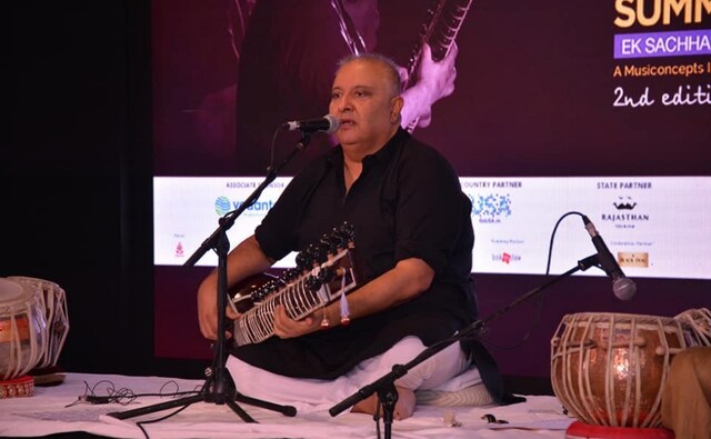 Not only did sitar maestro Shujaat Khan perform at the summit, he also engaged the audience in a masterclass titled Taleem making for a highly enriching experience. Facebook/ MTV India Not only did sitar maestro Shujaat Khan perform at the summit, he also engaged the audience in a masterclass titled Taleem making for a highly enriching experience. Facebook/ MTV India