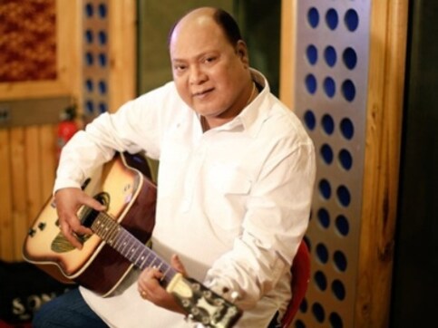 Veteran singer Mohammed Aziz, known for 'Imli Ka Boota', 'Lal Dupatta Malmal Ka', passes away at 64 Veteran singer Mohammed Aziz, known for 'Imli Ka Boota', 'Lal Dupatta Malmal Ka', passes away at 64