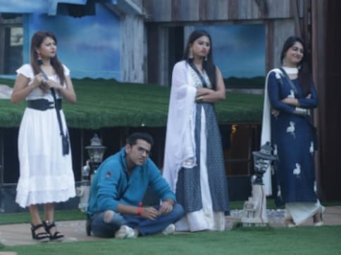 Bigg Boss 12, 6 December, Day 81 written updates: Housemates choose Surbhi over Rohit as new captain Bigg Boss 12, 6 December, Day 81 written updates: Housemates choose Surbhi over Rohit as new captain