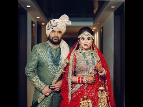Kapil Sharma gets married to Ginni Chatrath in Jalandhar; couple to hold reception in Mumbai on 24 December Kapil Sharma gets married to Ginni Chatrath in Jalandhar; couple to hold reception in Mumbai on 24 December