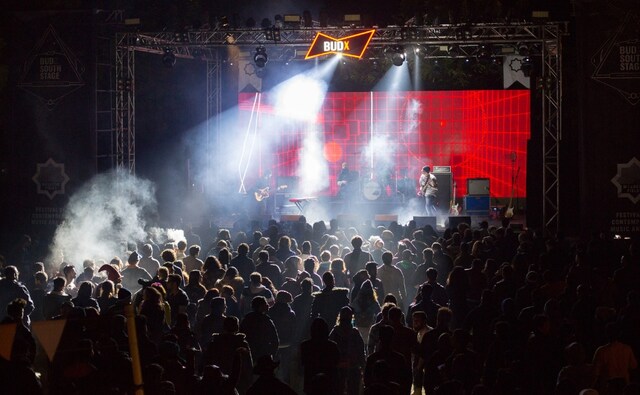 No Metal in this Battle rock the BUD X South Stage No Metal in this Battle rock the BUD X South Stage