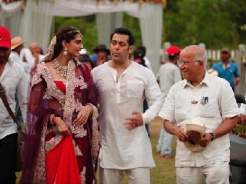 Rajkumar Barjatya passes away: Madhuri Dixit, Sonam Kapoor, Anupam Kher pay tribute to veteran producer Rajkumar Barjatya passes away: Madhuri Dixit, Sonam Kapoor, Anupam Kher pay tribute to veteran producer