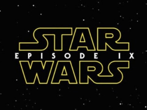 Star Wars: Episode IX — Oscar Isaac says unused Carrie Fisher footage will explore Poe and Leia's bond Star Wars: Episode IX — Oscar Isaac says unused Carrie Fisher footage will explore Poe and Leia's bond