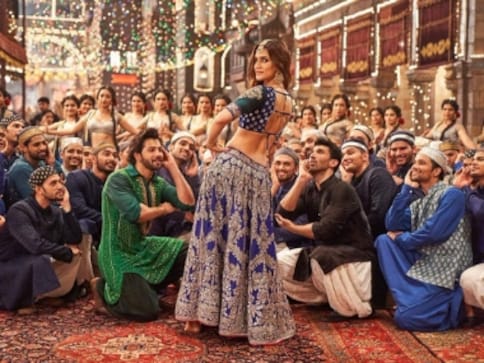 Kalank song 'Aira Gaira' is a quirky number featuring Kriti Sanon, Varun Dhawan, Aditya Roy Kapur Kalank song 'Aira Gaira' is a quirky number featuring Kriti Sanon, Varun Dhawan, Aditya Roy Kapur