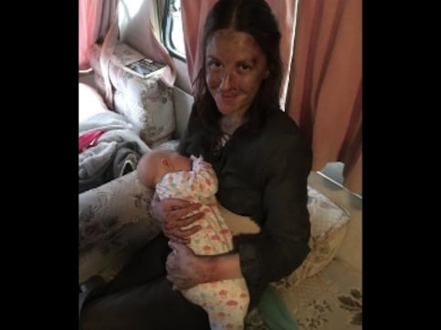 Game of Thrones: Yara Greyjoy aka Gemma Whelan's image of breastfeeding her daughter lauded by fans Game of Thrones: Yara Greyjoy aka Gemma Whelan's image of breastfeeding her daughter lauded by fans