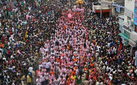 Jagannath Rath Yatra: 142nd edition of religious procession begins as devotees throng Puri Jagannath Rath Yatra: 142nd edition of religious procession begins as devotees throng Puri