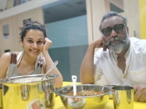 Taapsee Pannu reunites with Mulk director Anubhav Sinha for new project, says film's subject is 'close to heart' Taapsee Pannu reunites with Mulk director Anubhav Sinha for new project, says film's subject is 'close to heart'