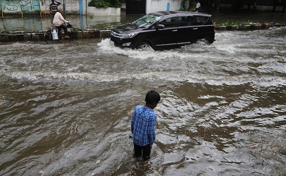 Mumbai rains: Several parts of city experience severe waterlogging, Colaba sees 171 mm downpour Mumbai rains: Several parts of city experience severe waterlogging, Colaba sees 171 mm downpour