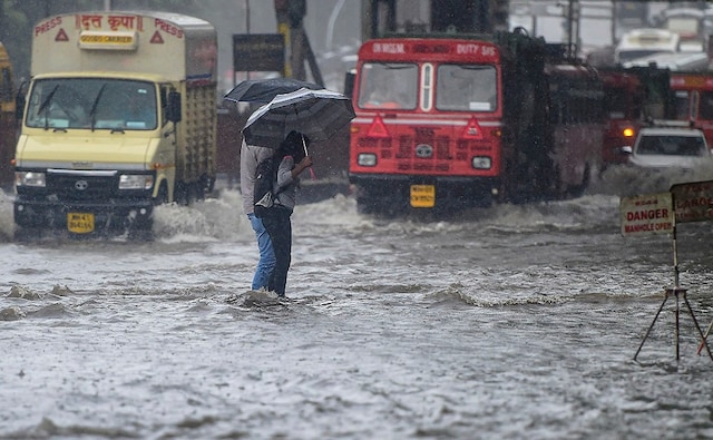 The observatory in suburban Santacruz recorded 58mm downpour in the same period, he added. Some buses of the Brihanmumbai Electric Supply and Transport (BEST) were diverted due to water-logging on a few routes in the city, BMC said. PTI The observatory in suburban Santacruz recorded 58mm downpour in the same period, he added. Some buses of the Brihanmumbai Electric Supply and Transport (BEST) were diverted due to water-logging on a few routes in the city, BMC said. PTI