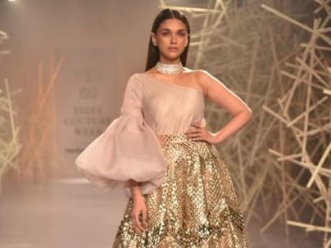 Aditi Rao Hydari turns showstopper for designer-duo Pankaj and Nidhi at India Couture Week 2019 Aditi Rao Hydari turns showstopper for designer-duo Pankaj and Nidhi at India Couture Week 2019