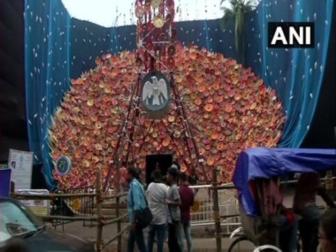Durga Puja committee in Kolkata designs pandal to raise awareness about harmful effects of mobile tower radiation on birds Durga Puja committee in Kolkata designs pandal to raise awareness about harmful effects of mobile tower radiation on birds