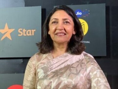 Jio MAMI 21st Mumbai Film Festival: Deepti Naval feted with Excellence in Cinema Award at opening ceremony Jio MAMI 21st Mumbai Film Festival: Deepti Naval feted with Excellence in Cinema Award at opening ceremony