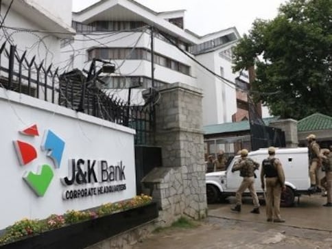J&K Bank loan fraud: ACB registers FIR in Rs 1,100 cr case; searches underway for bank officials across country J&K Bank loan fraud: ACB registers FIR in Rs 1,100 cr case; searches underway for bank officials across country