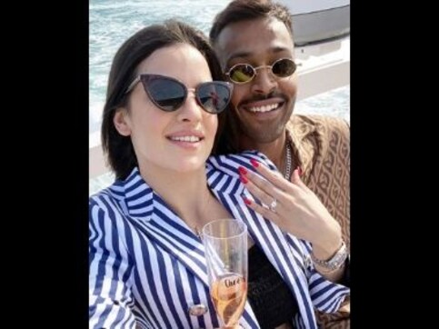 Hardik Pandya announces engagement to Serbian actor Natasa Stankovic on New Year's Day Hardik Pandya announces engagement to Serbian actor Natasa Stankovic on New Year's Day