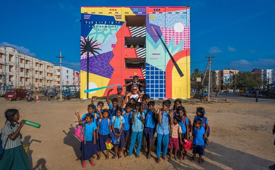 A central theme guiding narratives of the artworks in Kannagi Art District would be ‘People and Environment’, centralising the project to the residents’ present sources of livelihood, which range from working at construction sites, as porters or rickshaw pullers, and/or house maids etc. A central theme guiding narratives of the artworks in Kannagi Art District would be ‘People and Environment’, centralising the project to the residents’ present sources of livelihood, which range from working at construction sites, as porters or rickshaw pullers, and/or house maids etc.