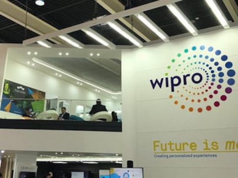Wipro Q4 net profit slips 6% to Rs 2,345 cr; suspends revenue guidance amid uncertainty over coronavirus Wipro Q4 net profit slips 6% to Rs 2,345 cr; suspends revenue guidance amid uncertainty over coronavirus
