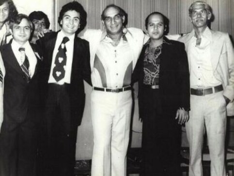 Rishi Kapoor passes away: A look at his collaborations with directors, from Yash Chopra to Manmohan Desai Rishi Kapoor passes away: A look at his collaborations with directors, from Yash Chopra to Manmohan Desai