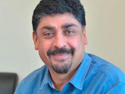 Kulmeet Makkar, Producers Guild of India CEO, dies at 60; Karan Johar, Farhan Akhtar tweet condolences Kulmeet Makkar, Producers Guild of India CEO, dies at 60; Karan Johar, Farhan Akhtar tweet condolences