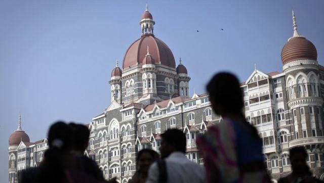 Police presence beefed up outside Mumbai's Taj Mahal Hotel; threatening call came from Pakistan, claim reports Police presence beefed up outside Mumbai's Taj Mahal Hotel; threatening call came from Pakistan, claim reports