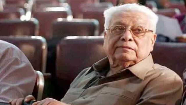 Basu Chatterjee passes away: Amitabh Bacchan, Shabana Azmi, Anupam Kher mourn filmmaker's demise Basu Chatterjee passes away: Amitabh Bacchan, Shabana Azmi, Anupam Kher mourn filmmaker's demise
