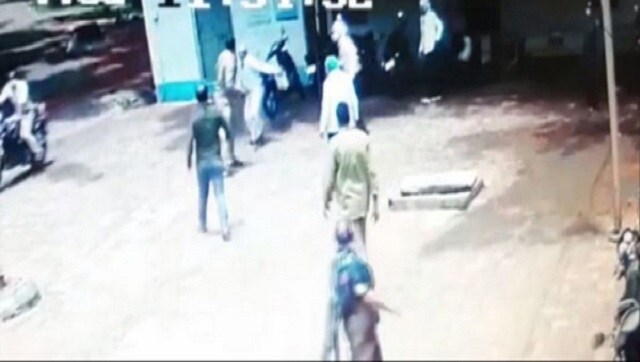 Dispute between doctor, police constable at hospital in Madhya Pradesh's Ujjain escalates into fisticuffs