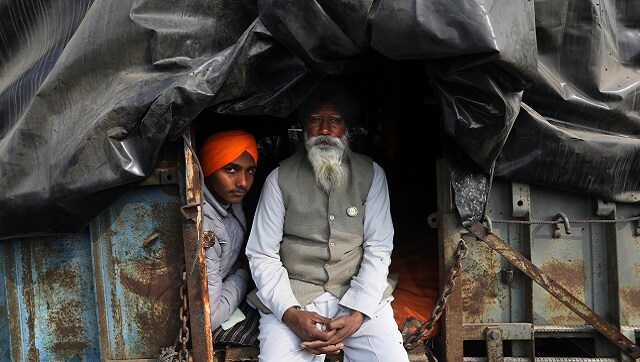 Centre, farmers set to resume talks over agri laws, MSP tomorrow; protesters endure heavy rains, cold weather