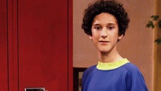 Dustin Diamond, best known for '90s sitcom Saved by the Bell, dies at 44 after cancer battle Dustin Diamond, best known for '90s sitcom Saved by the Bell, dies at 44 after cancer battle