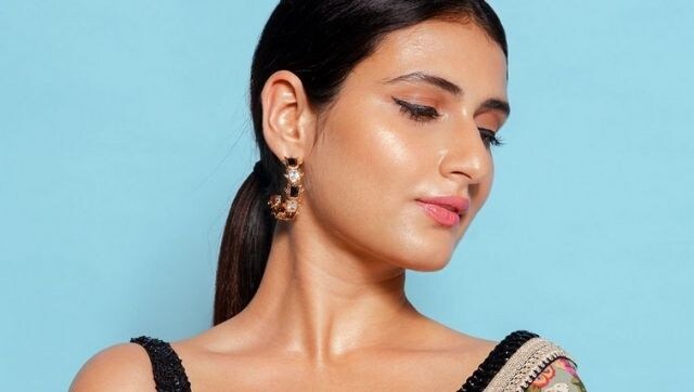 Fatima Sana Shaikh to lead official Hindi remake of 2017 Tamil film Aruvi; project will go on floors in mid-2021 Fatima Sana Shaikh to lead official Hindi remake of 2017 Tamil film Aruvi; project will go on floors in mid-2021