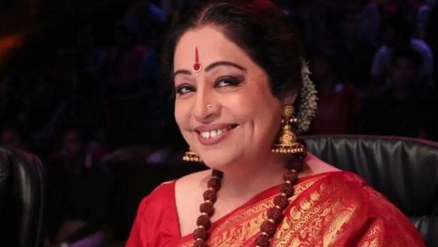 Kirron Kher diagnosed with multiple myeloma, husband Anupam Kher calls her a 'fighter' Kirron Kher diagnosed with multiple myeloma, husband Anupam Kher calls her a 'fighter'