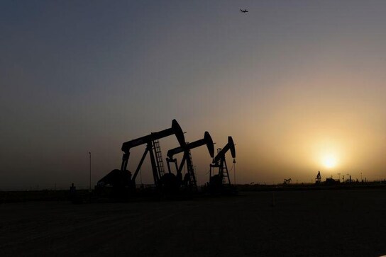 Oil set for weekly drop as Mideast risk premium eases for now Oil set for weekly drop as Mideast risk premium eases for now