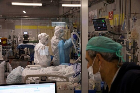 Insight: Vaccine vs variant: Promising data in Israel's race to defeat pandemic Insight: Vaccine vs variant: Promising data in Israel's race to defeat pandemic