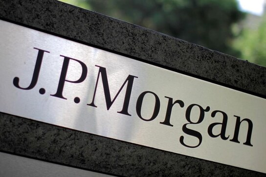 JPMorgan asks 300 staff to move if no Brexit deal: source JPMorgan asks 300 staff to move if no Brexit deal: source