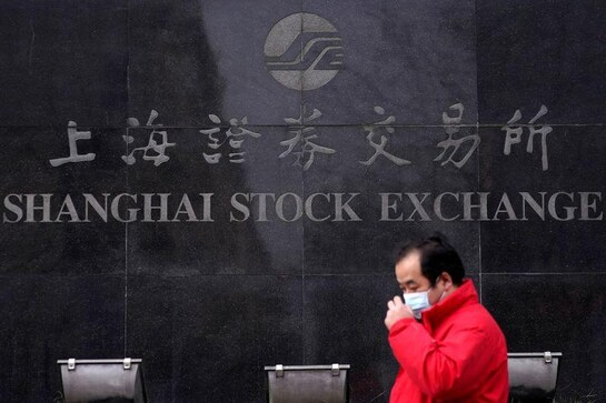 Rising bond yields, dollar slug Asian shares, yen Rising bond yields, dollar slug Asian shares, yen
