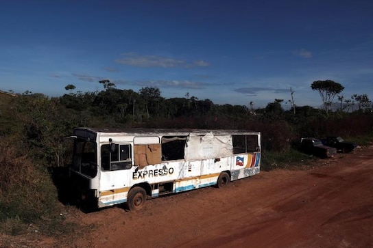 Venezuelans at Brazil border live on bus going nowhere Venezuelans at Brazil border live on bus going nowhere