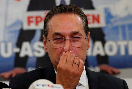 Austrian far-right politician resigns over 'rat' poem Austrian far-right politician resigns over 'rat' poem