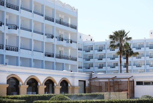 Dutch tourists trade lockdown at home for Greek resort confinement Dutch tourists trade lockdown at home for Greek resort confinement