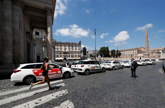 Italy death toll from coronavirus outbreak rises by 44 to 34,345 Italy death toll from coronavirus outbreak rises by 44 to 34,345